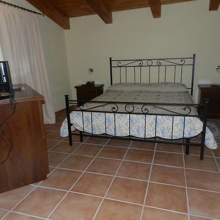 Villa Rosamaria San Chirico Raparo Zimmer foto