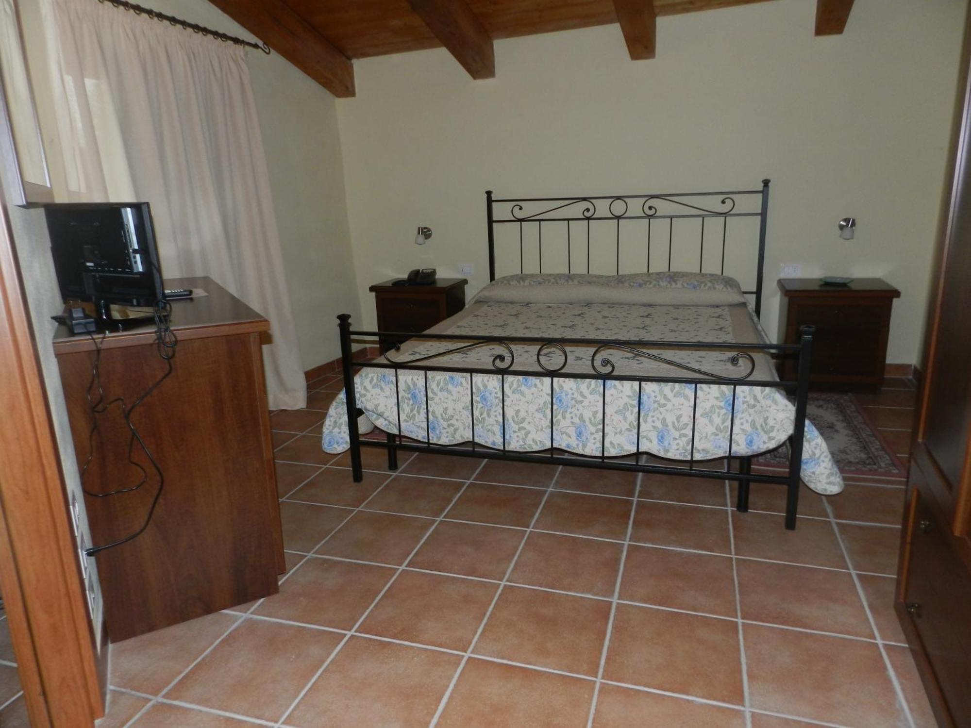 Villa Rosamaria San Chirico Raparo Zimmer foto